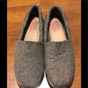 Women’s Charcoal Wool Bob’s from Sketchers SZ 8.5